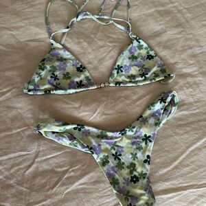 437 x Viviane Audi Bikini